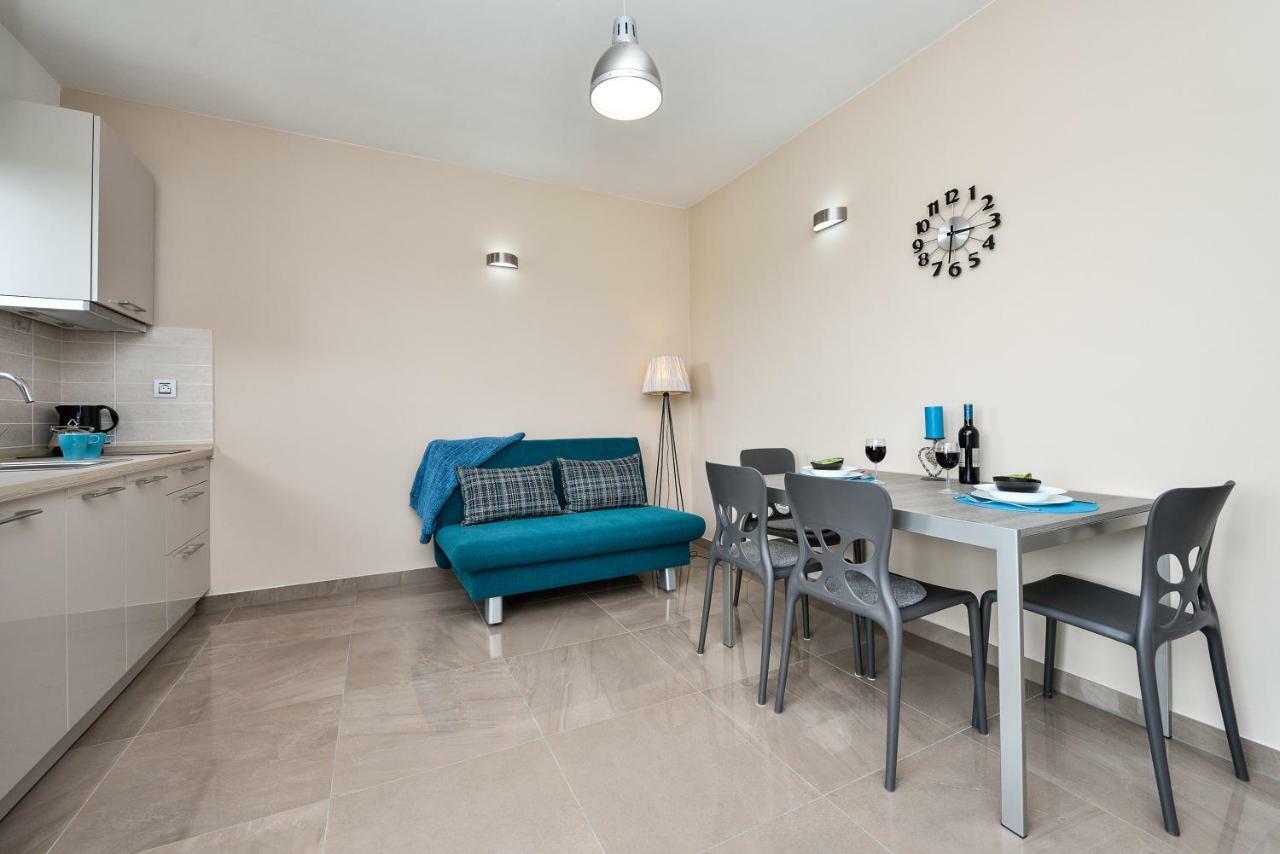 Apartments Feel Good Sukošan Esterno foto