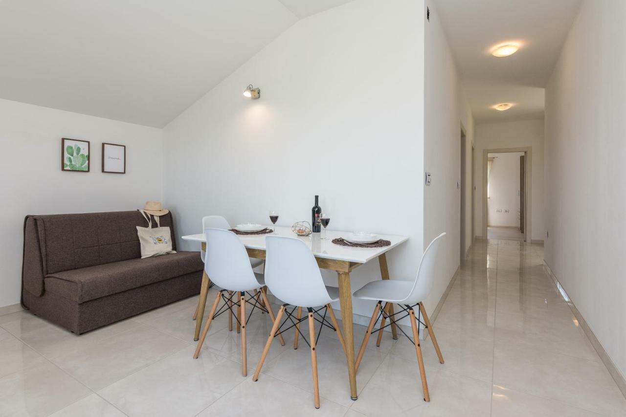 Apartments Feel Good Sukošan Esterno foto